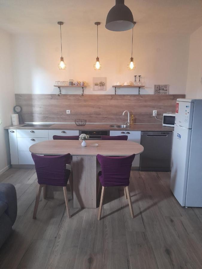 Apartmani Lukacic 比奥格勒·纳·莫鲁 客房 照片